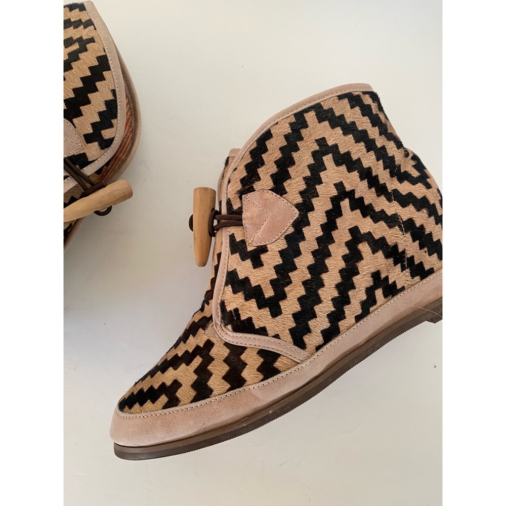 80%20 eliotte calf/horsehair geometric print toggle hidden wedges